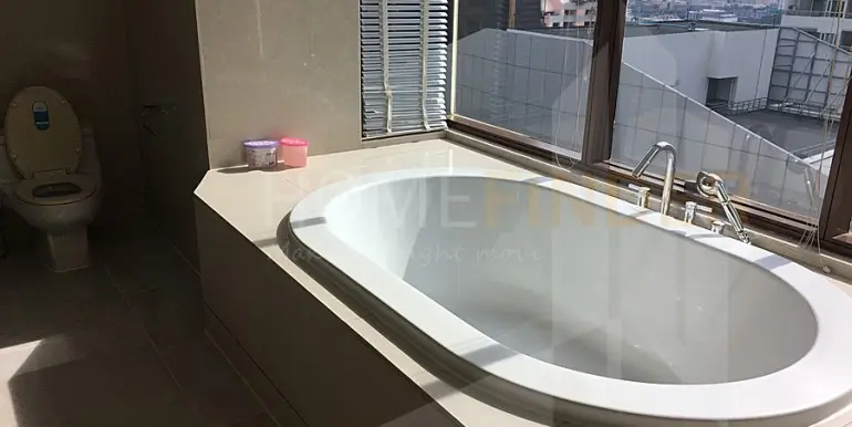 The Emporio 161 Sqm 3 bed 3 bath 31Fl. 100,000 (5)