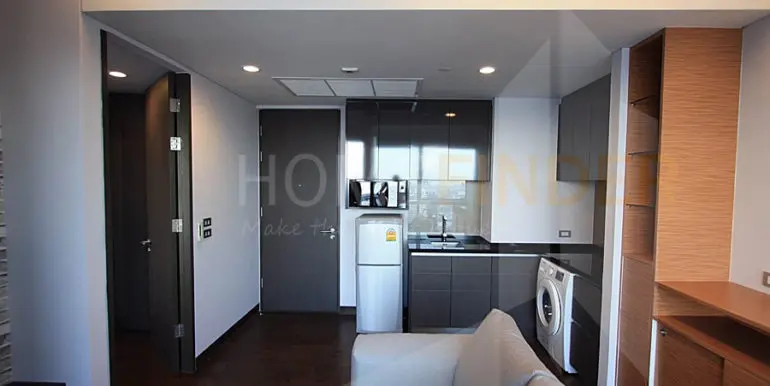 The lumpini 24 38 Sqm. 1 bed 1 bath 35K 8.8 Mb. East view (2)