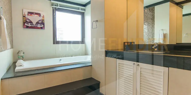 Baan Ananda 450 Sqm. 4 bed 4 bath 350K 72Mb (24)