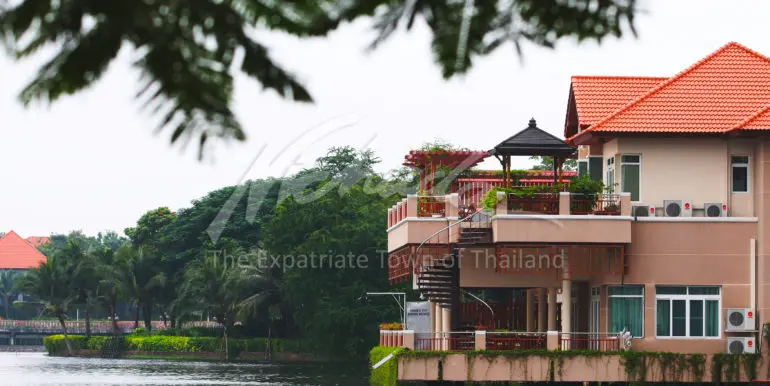 BAAN RIM LAKE_06