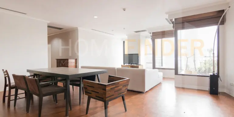 Bann Yen Arkard Condominium (3bed 228sq.m. 65k)