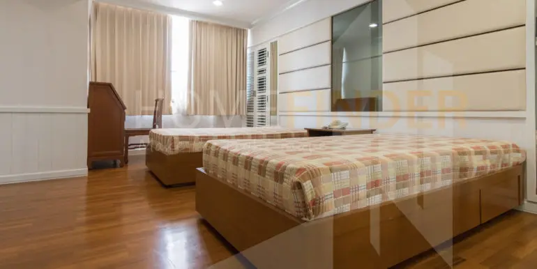 Bann Yen Arkard Condominium (3bed 245sq.m. 95k)-5