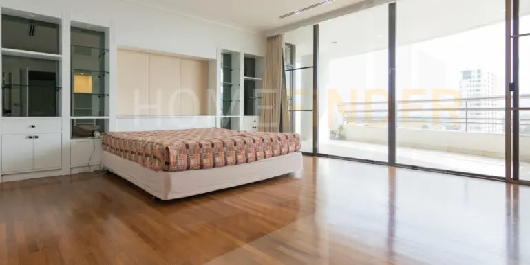 Bann Yen Arkard Condominium (3bed 245sq.m. 95k)-9