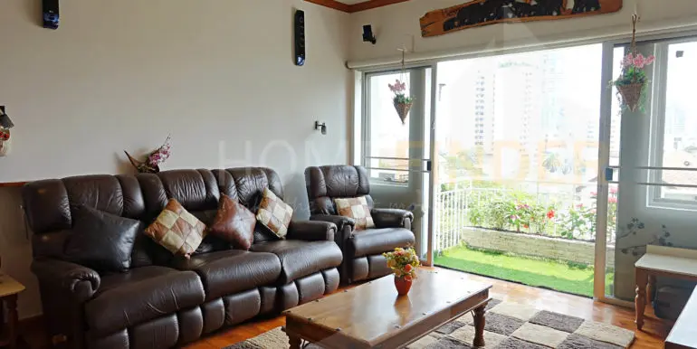 Livingroom2