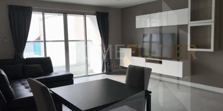 Living roomB