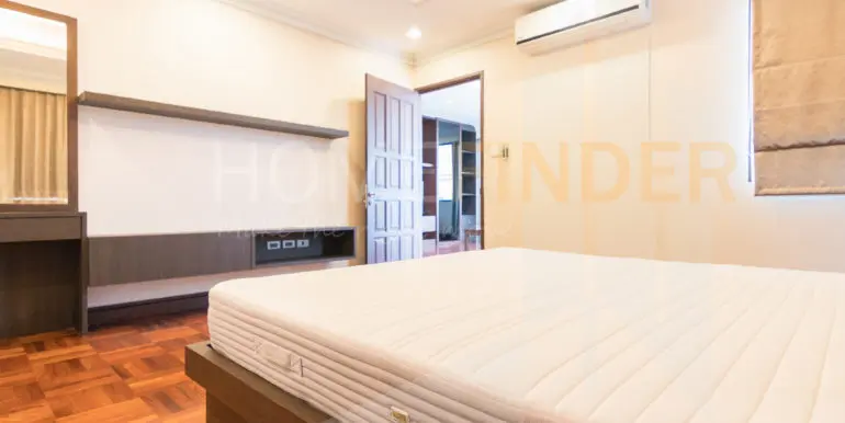 Ploenruedee Residence (1Bed 100sqm 65k)-12