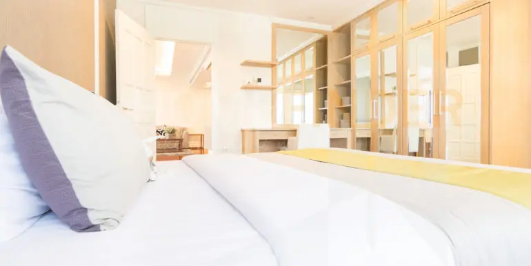 Ploenruedee Residence (2Bed 136sqm 75k)-13