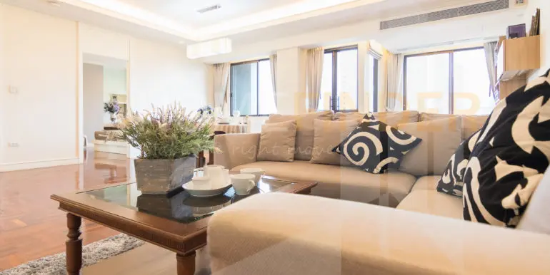 Ploenruedee Residence (2Bed 136sqm 75k)-2