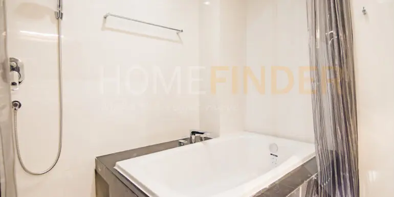 Silver Thonglor Aparments (Studio 33.25sqm 36k)-13