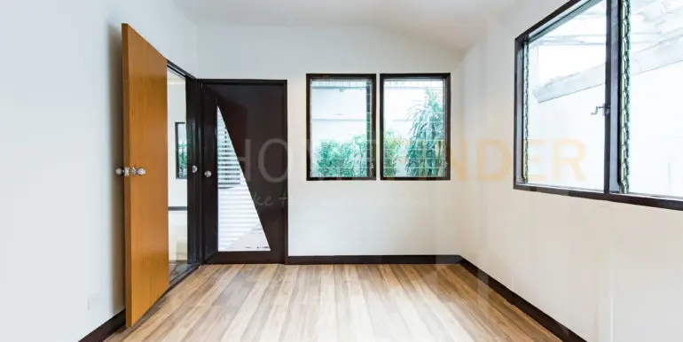 House Thonglor 1 (4bed 500sqm 140k)-29