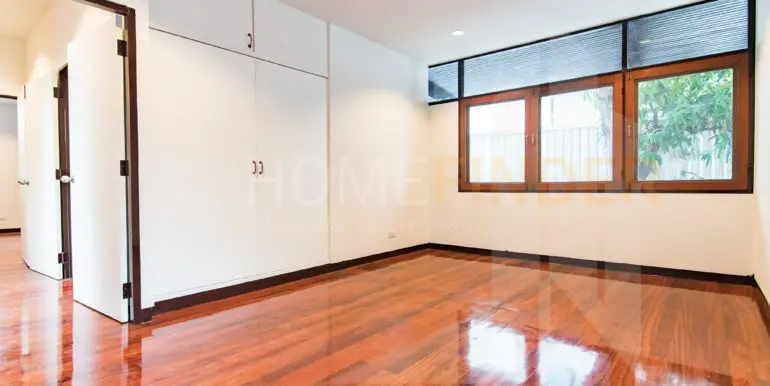 House Thonglor 1 (4bed 500sqm 140k)-38