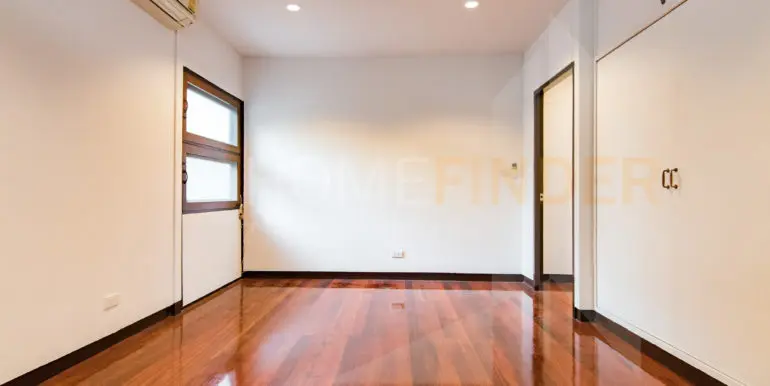 House Thonglor 1 (4bed 500sqm 140k)-39