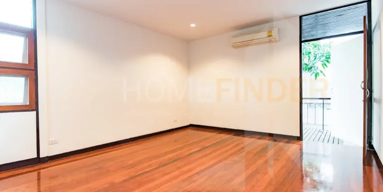 House Thonglor 1 (4bed 500sqm 140k)-43