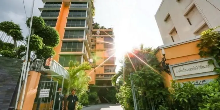 ambassador-s-court-condo-bangkok-59422d416d275e26ba001298_full