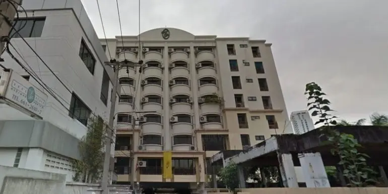 aree-place-sukhumvit-26-condo-2