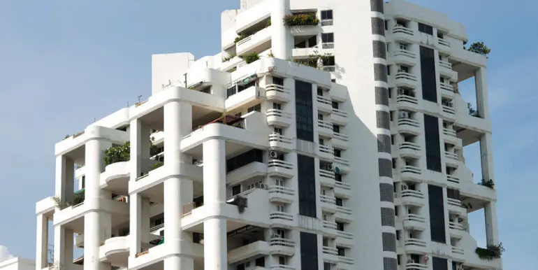 crystal-garden-condo-bangkok-5a03fc51a12eda47750035fe_full
