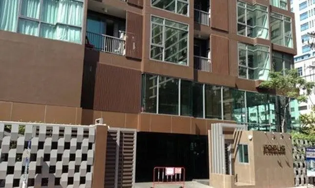 focus-ploenchit-condo-bangkok-59d70520a12eda520400001c_full