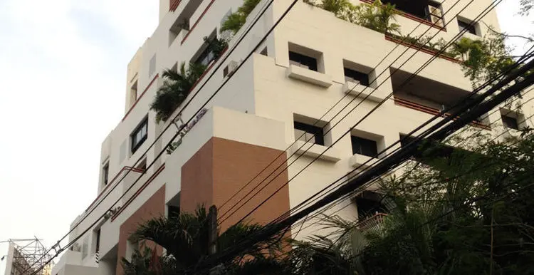 la-maison-ruamrudee-condo-bangkok-576a447a6d275e32b50002ad_full