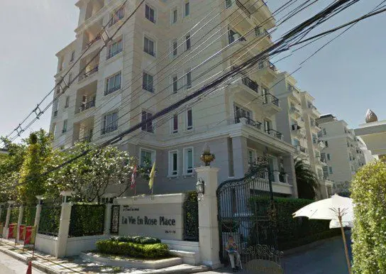 la-vie-en-rose-place-condo-bangkok-511999c9ef23779a610002d9_full