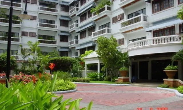 piya-place-condo-bangkok-57b2b2cb6d275e3fa5000319_full