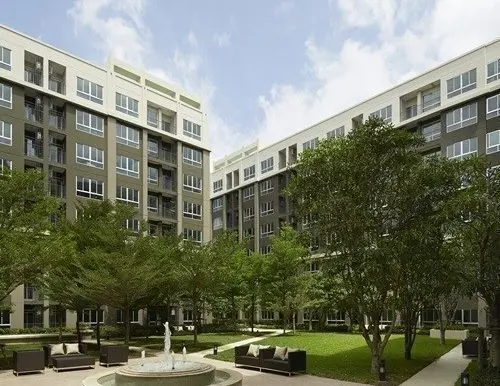 dcondo-campus-resort-ratchapruek-charan-13-condo-bangkok-58c61af96d275e244300309c_full