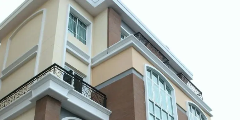 green-view-ekkamai-10-condo-bangkok-59ca1863a12eda1a2c003756_full
