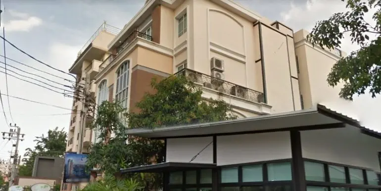 green-view-ekkamai-10-condo-bangkok-59ca19d4a12eda111b0000e9_full