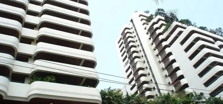 hawaii-tower-condo-bangkok-5a5872dba12eda2a2f003b65_full