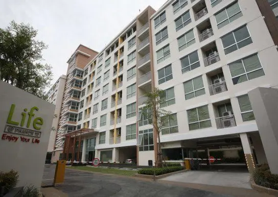 life-phahon-18-condo-bangkok-5119312aef23779f3d000bf7_full
