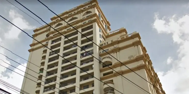royal-castle-condo-bangkok-59e70391a12eda28ef0005b8_full
