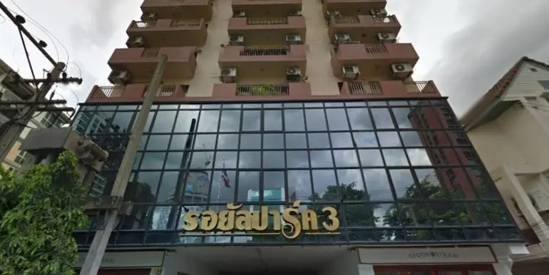royal-park-3-ari-paholyothin-condo-bangkok-5a09011da12eda24dd000052_full