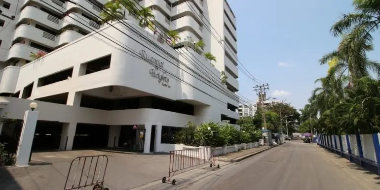 ruamjai-heights-condo-bangkok-58e745766d275e23280001f9_full