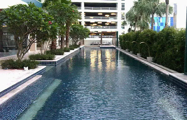 wind-ratchayothin-condo-bangkok-599d0561a12eda2b3b000159_full