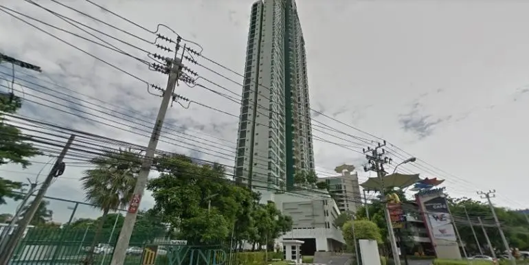 wind-ratchayothin-condo-bangkok-599d0677a12eda2b05000193_full