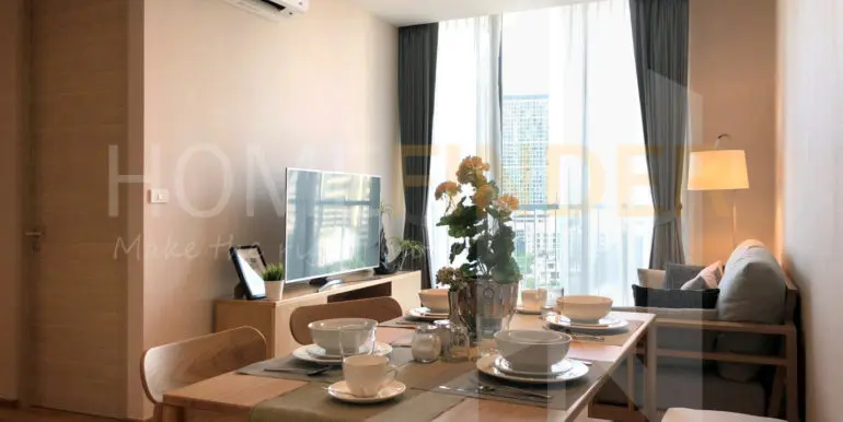 01-1+Living+Room+1+(Large)