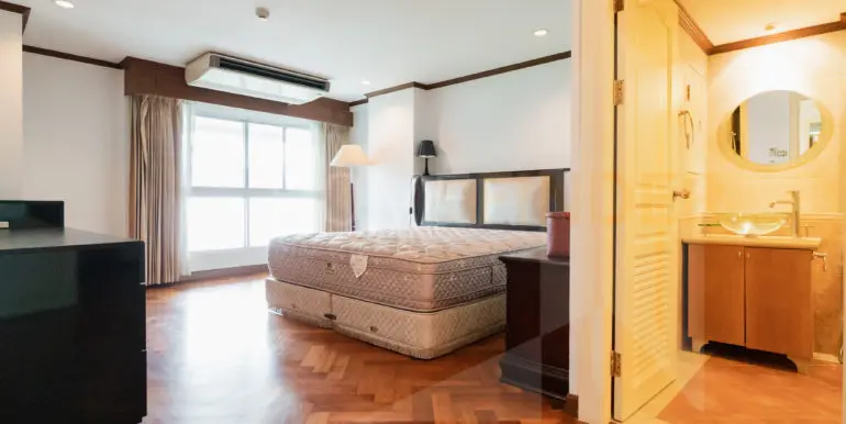 Navin Court (2bed 148sqm 60k)-10