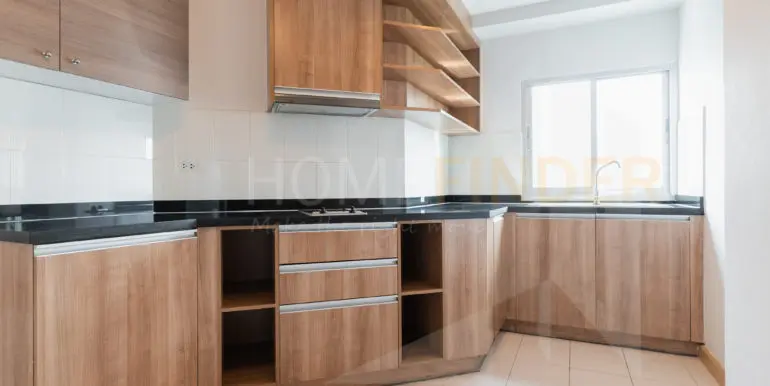 P.W.T.Mansion (1b 76sqm 35k)-7