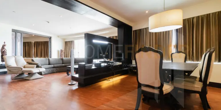 Supakarn Condominium (2b 278sqm 85k)