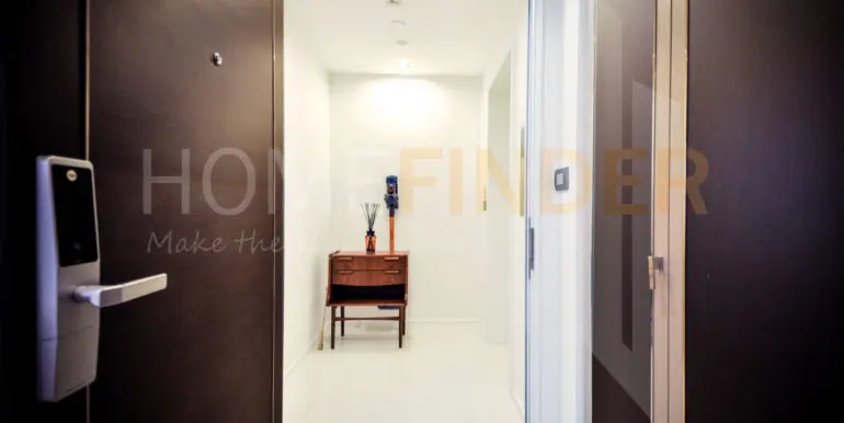 The Bangkok Sathorn 1b1b 61s 18.1m 2
