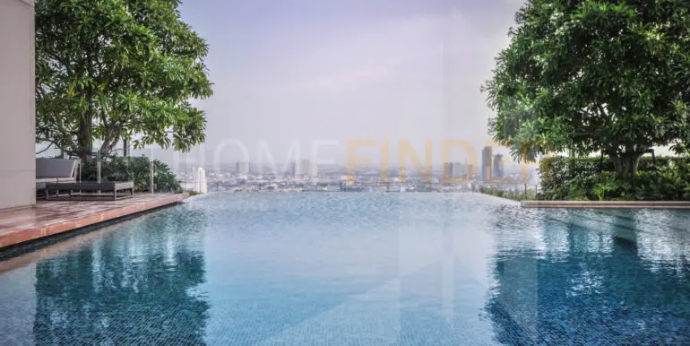 The Bangkok Sathorn 1b1b 61s 18.1m 4