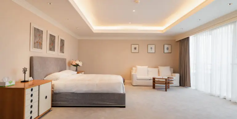 Las Colinas (4b 700sqm 350k)-35