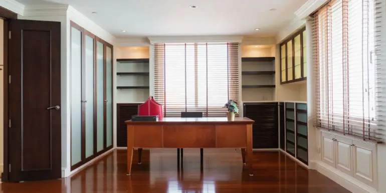 Las Colinas (4b 700sqm 350k)-41