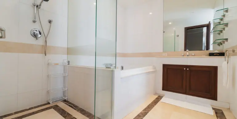 Las Colinas (4b 700sqm 350k)-83