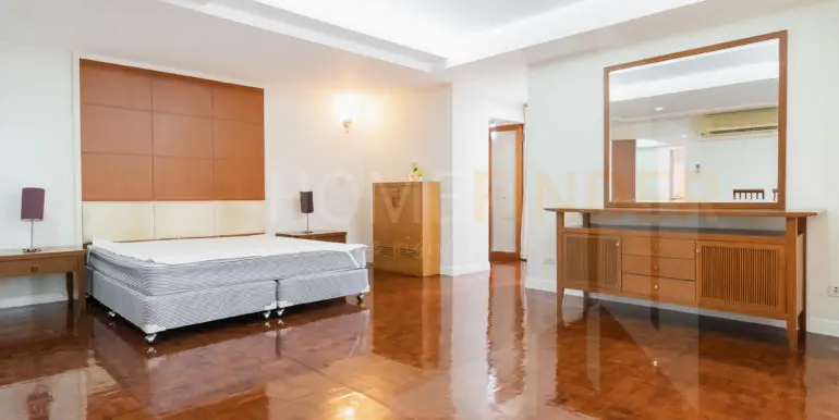 Neo Aree Sukhumvit 26 (3b 250sqm 55k)-14