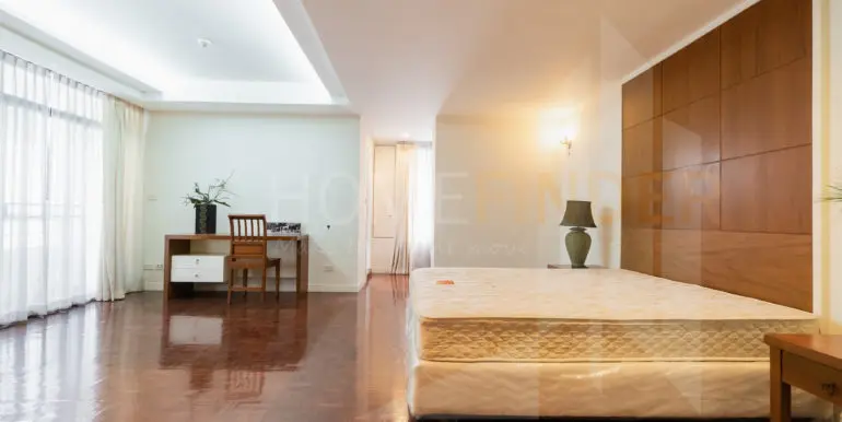Neo Aree Sukhumvit 26 (3b 250sqm 55k)-14