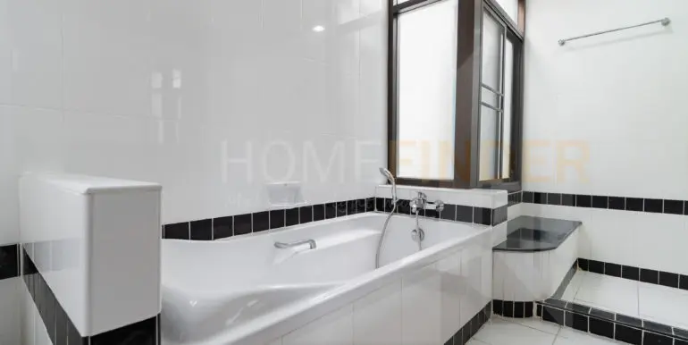 Neo Aree Sukhumvit 26 (3b 250sqm 55k)-16