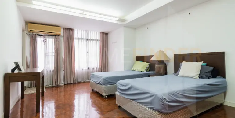 Neo Aree Sukhumvit 26 (3b 250sqm 65k)-11
