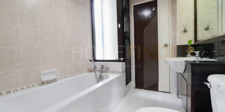 Neo Aree Sukhumvit 26 (3b 250sqm 65k)-13