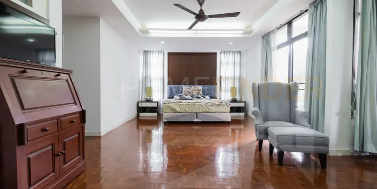 Neo Aree Sukhumvit 26 (3b 250sqm 65k)-17