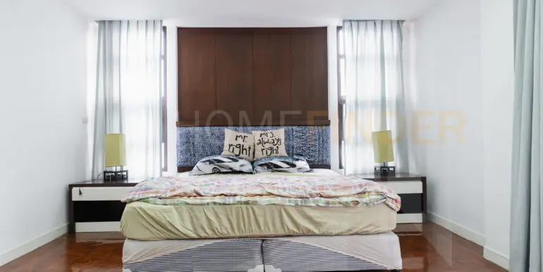 Neo Aree Sukhumvit 26 (3b 250sqm 65k)-20